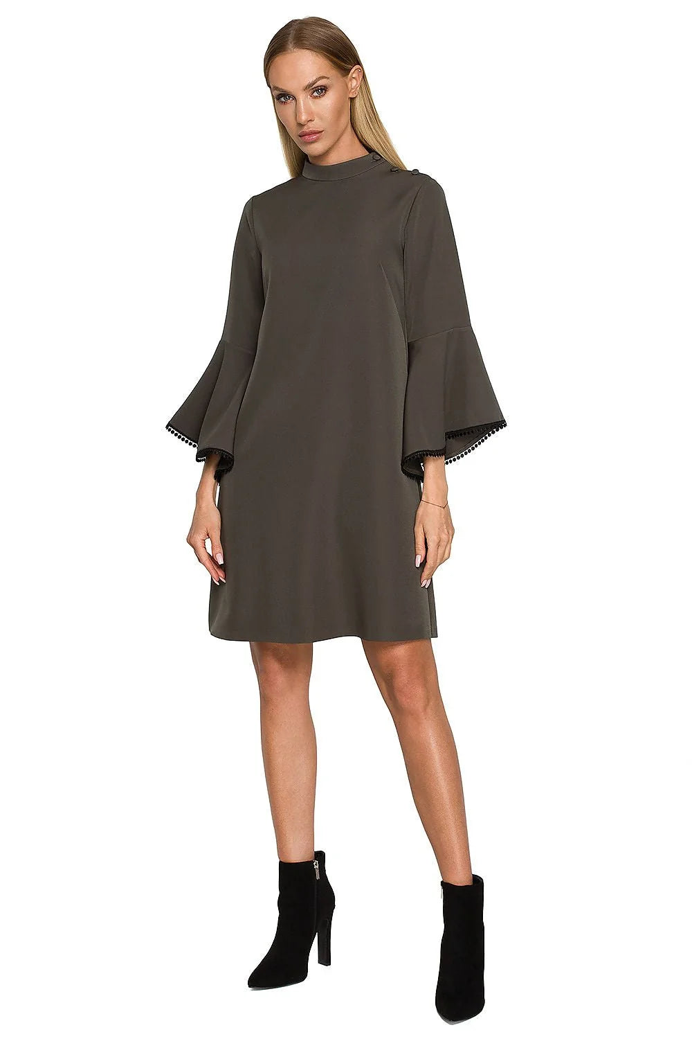 Robe de jour élégante vert vif manches trompettes franges noires coupe droite polyester 95% elasthanne 5% taille ajustable femme