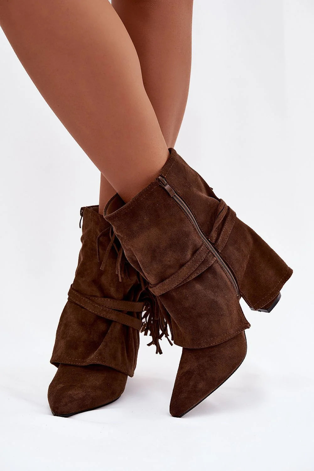 bottines femme suédé écologique marron daim western bohème franges lanières boucles dorées bout pointu talon bloc 10cm fermeture éclair plissée