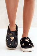 Pantoufles en fausse fourrure noire pour femme, design métallique, strass, semelle blanche, luxe décontracté, confort intérieur, style tendance