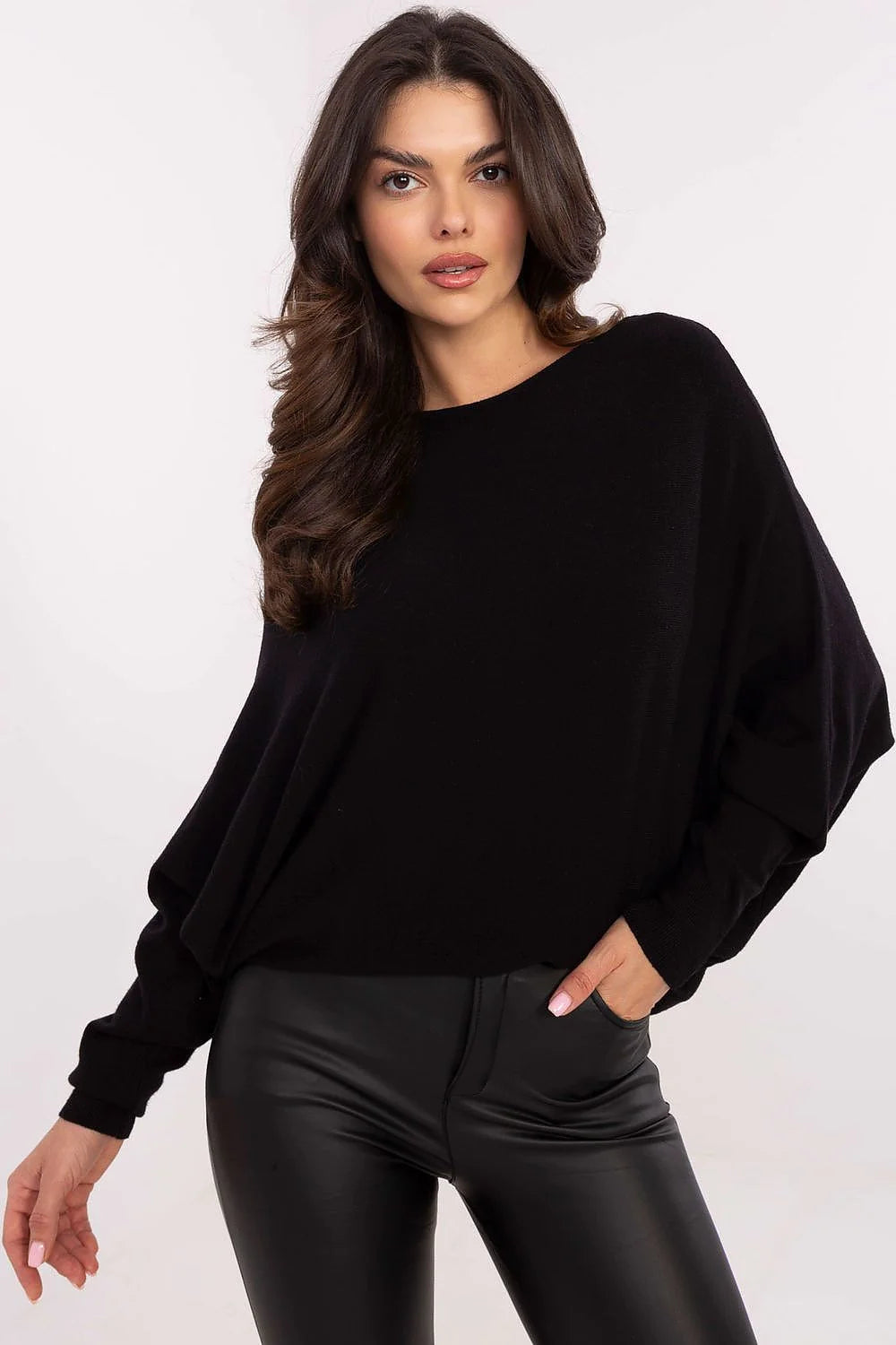 pull oversize noir femme manches longues bouffantes col bateau coupe ample maille fine côtelée longueur hanches doux stretch