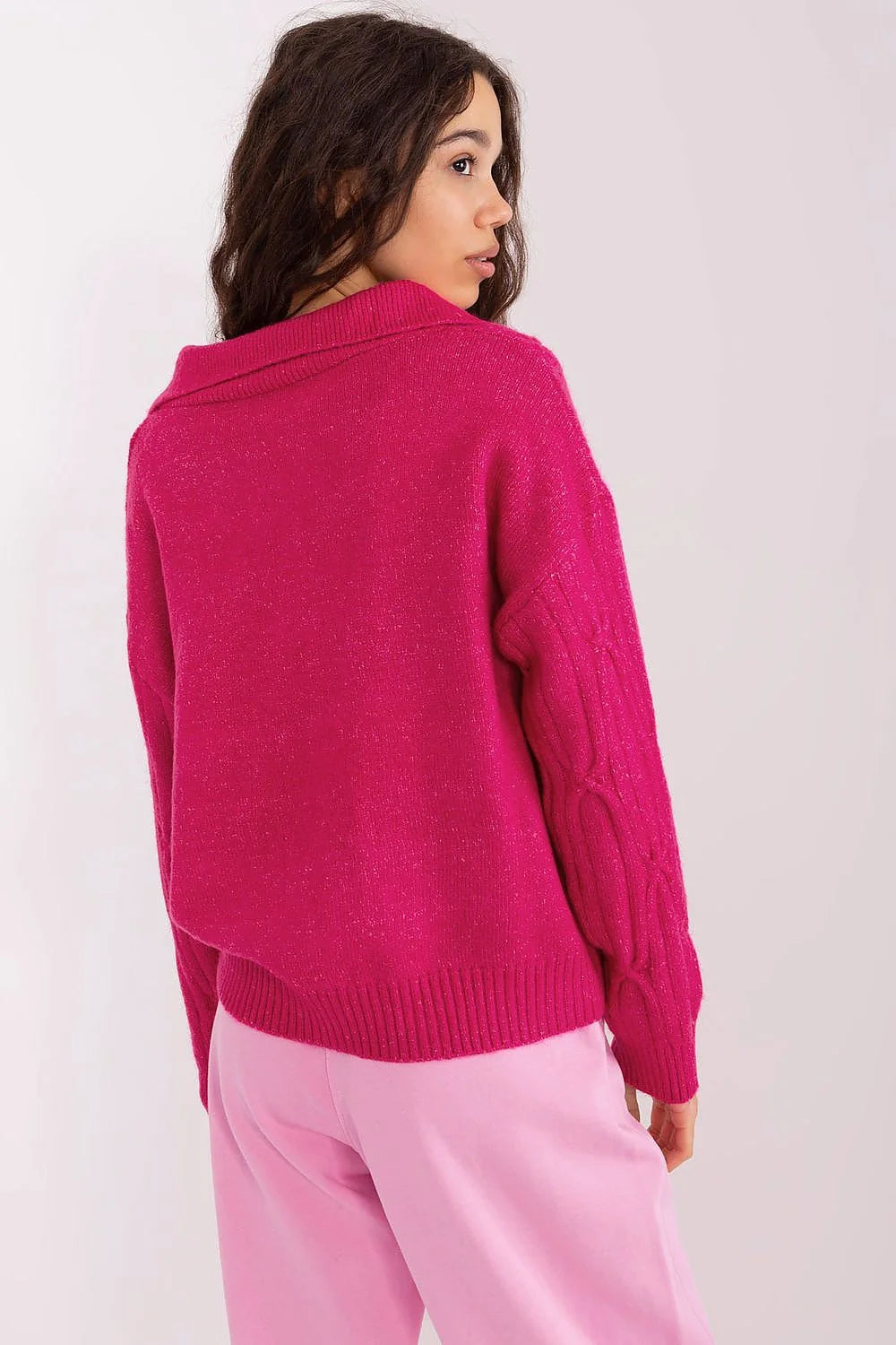 Pull-over Chandail AT pour femme style moderne couleur rose vif maille épaisse col en V manches longues poignets côtelés motif torsadé coupe ample épaules tombantes occasions variées