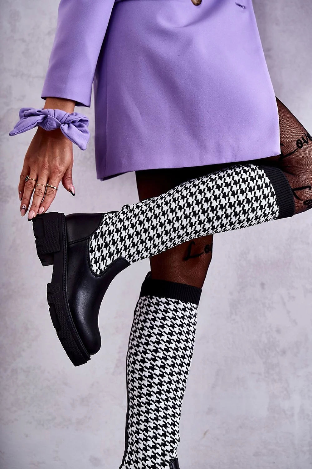 Bottes cuissardes audacieuses tricot motif pied-de-poule noir blanc tige haute simili-cuir plateforme talon chunky femmes mode urbaine