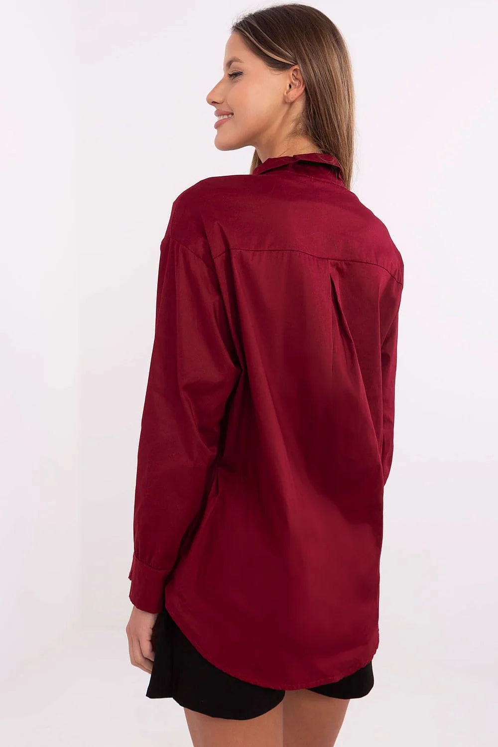 Chemise manche longue Italy Moda en coton élasthanne, col classique, cravate amovible, rouge bordeaux, coupe ajustée, femme élégance intemporelle