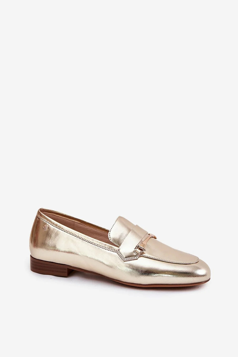 Maciejka mocassins femme cuir verni brillant mors métallique doré bout arrondi semelle cuir confortable talon bas
