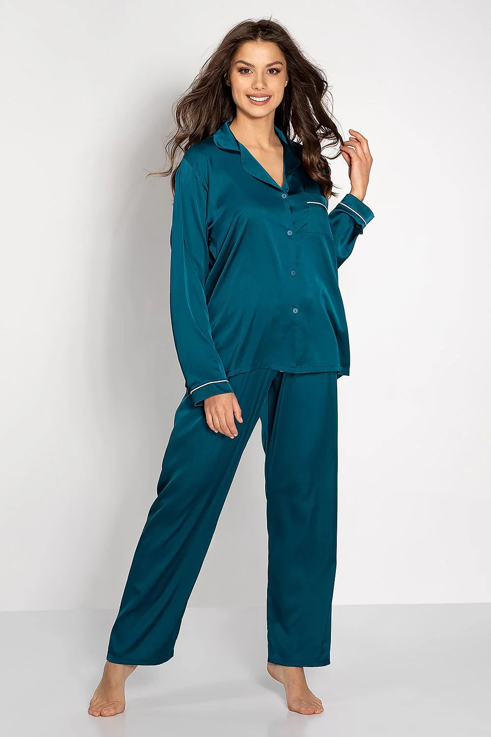 Pyjama pour femme élégant et confortable chemise longues manches pantalon taille élastiquée passepoil satin bleu canard