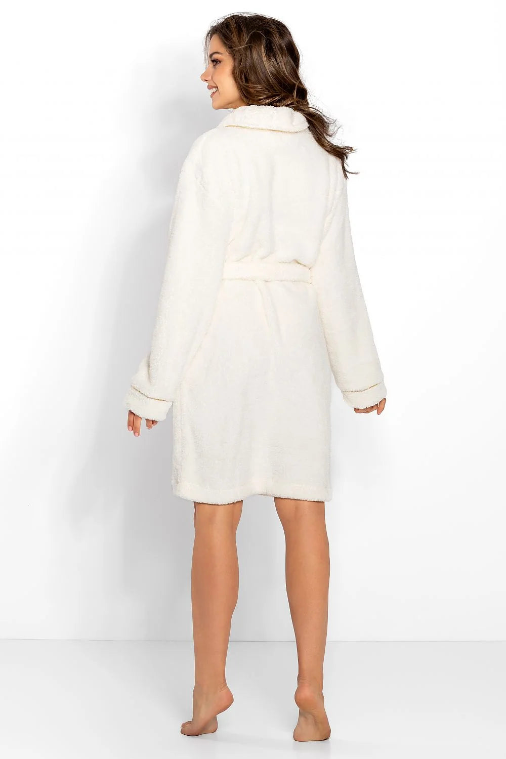 Peignoir long femme polaire blanc confort élégant ceinture poches détente style classique enveloppant