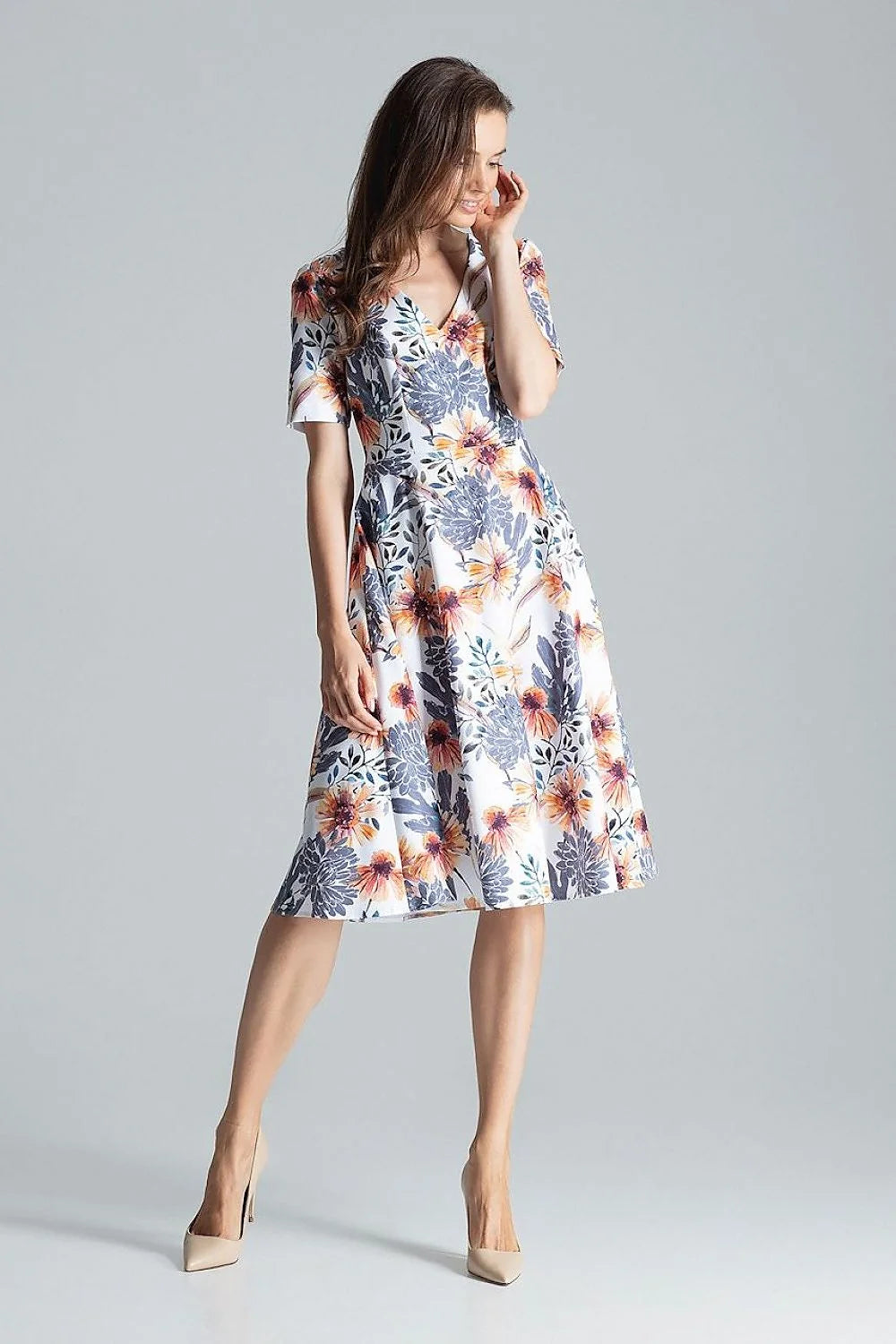 robe midi femme rouge vif décolleté V manches courtes taille cintrée princesse jupe évasée tissu structuré polyester élégant cocktail