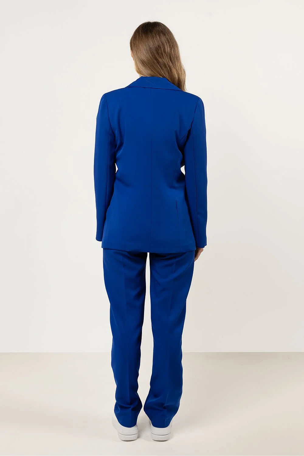 Pantalon femme AWAMA longueur classique couleur bleu vif en polyester coupe droite高 taille ajustable fermeture à glissière et boutons
