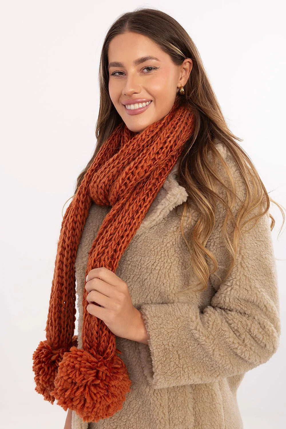 écharpe femme chunky tricotée grosse maille torsadée orange rouille profond pompons XXL laineux volumineux longue chaude cosy acrylique