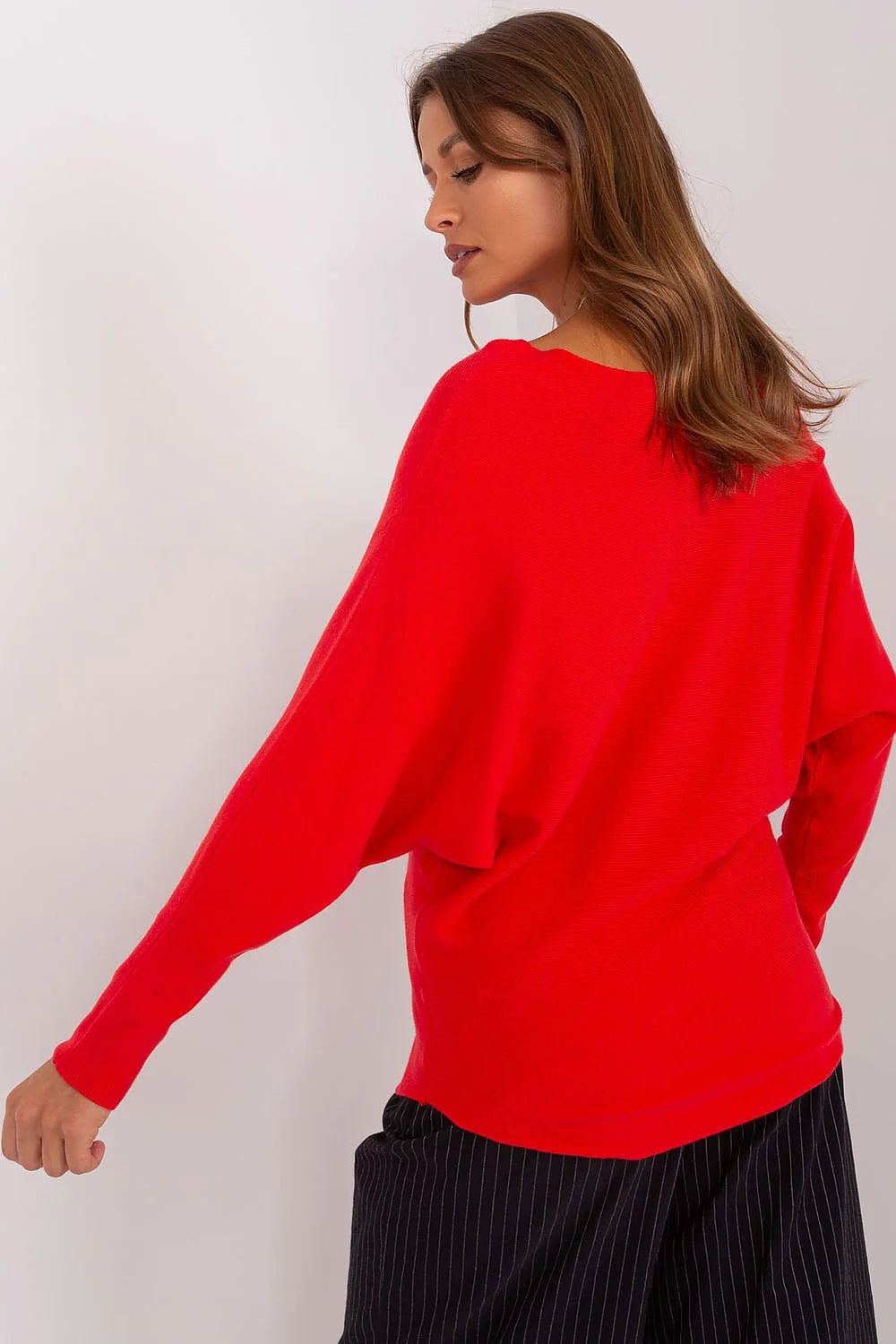 Pull pour femme en viscose et nylon couleur rouge vif manches longues encolure ronde coupe ample