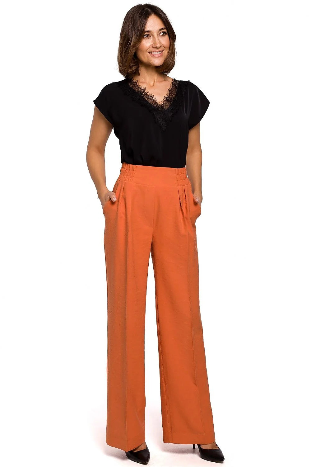 chemisier femme élégant dentelle encolure V festonnée frangée manches kimono coupe fluide blousante tissu satiné léger finitions soignées polyvalent soirée
