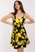 Robe d'été légère imprimée citron noir bretelles fines encolure V coupe évasée mini longueur volant femme