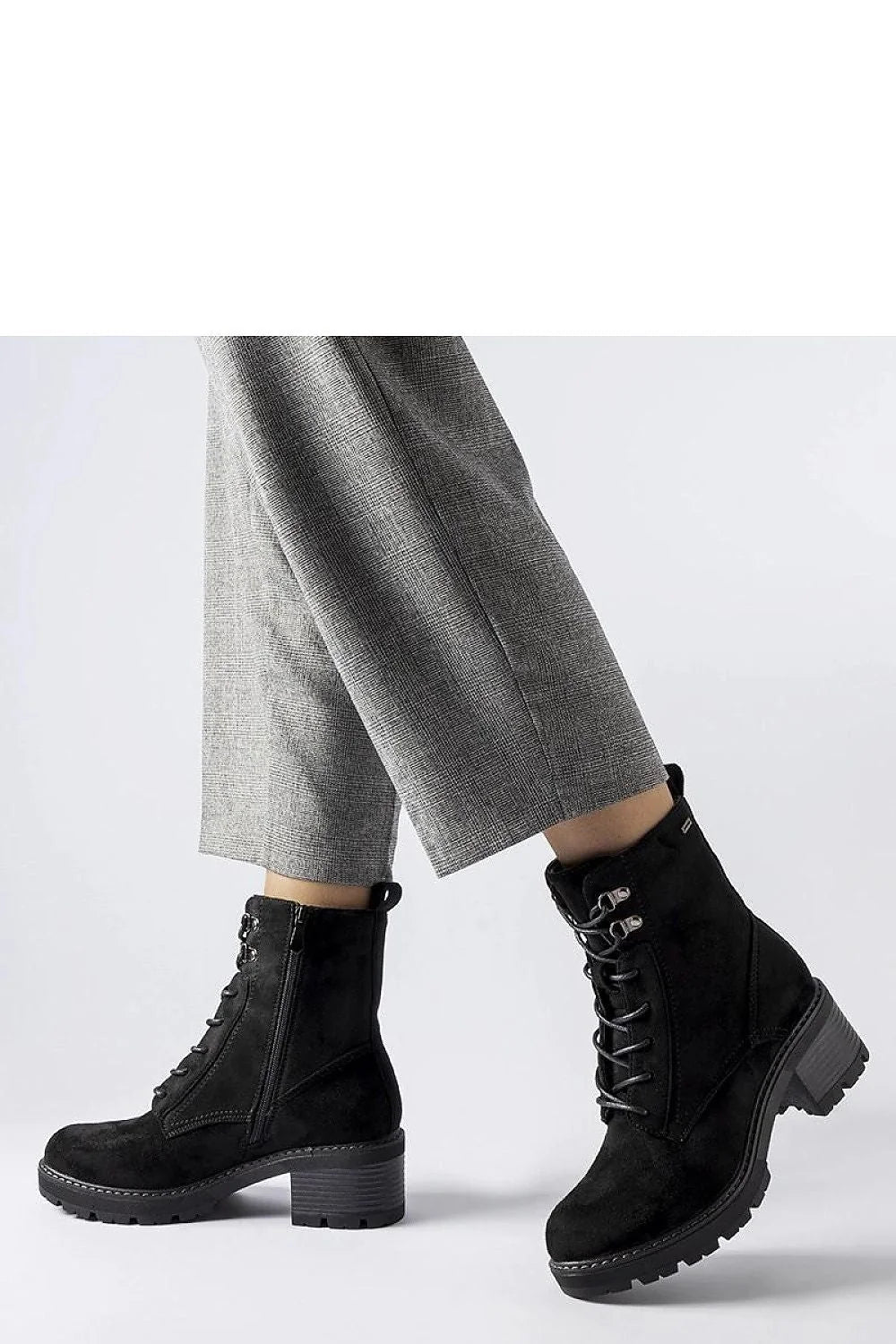 Bottes pour femmes modernes style militaire cuir suédine noire talon 5cm lacing fermeture éclair