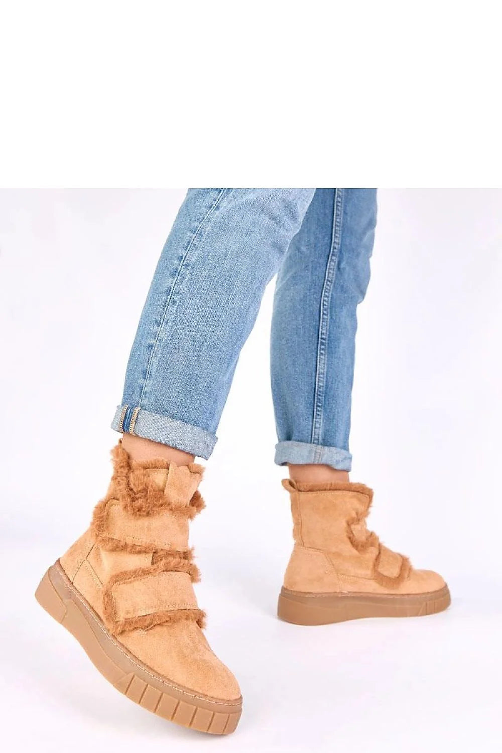 bottines montantes femme camel suédine effet daim cuir écologique doublure fourrure synthétique scratch réglables plateforme crantée caoutchouc confort chaud cheville