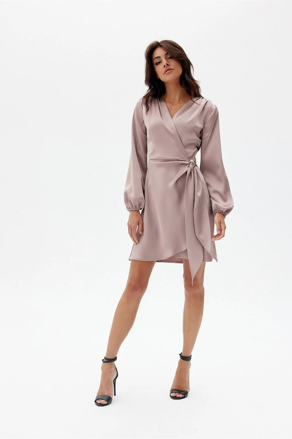 Robe cocktail élégante portefeuille manches longues blousantes élastique poignets satin soie couleur mauve clair taille ajustable nœud latéral femme
