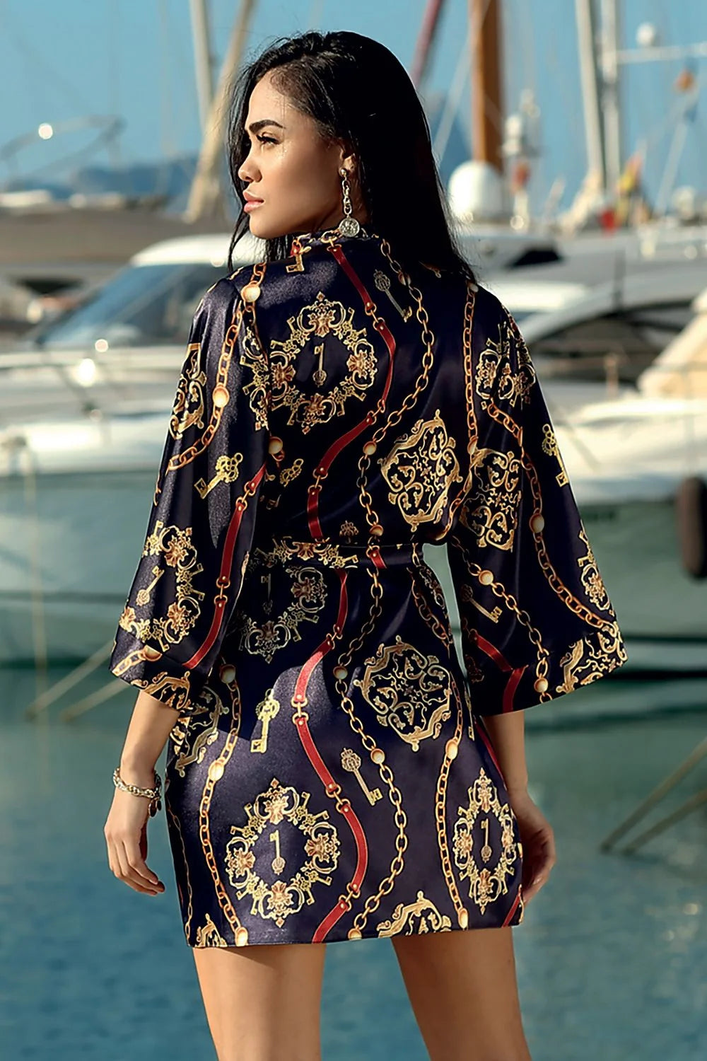 Peignoir satin polyester élégant motifs baroques dorés rouge marine ajustable femmes occasions spéciales