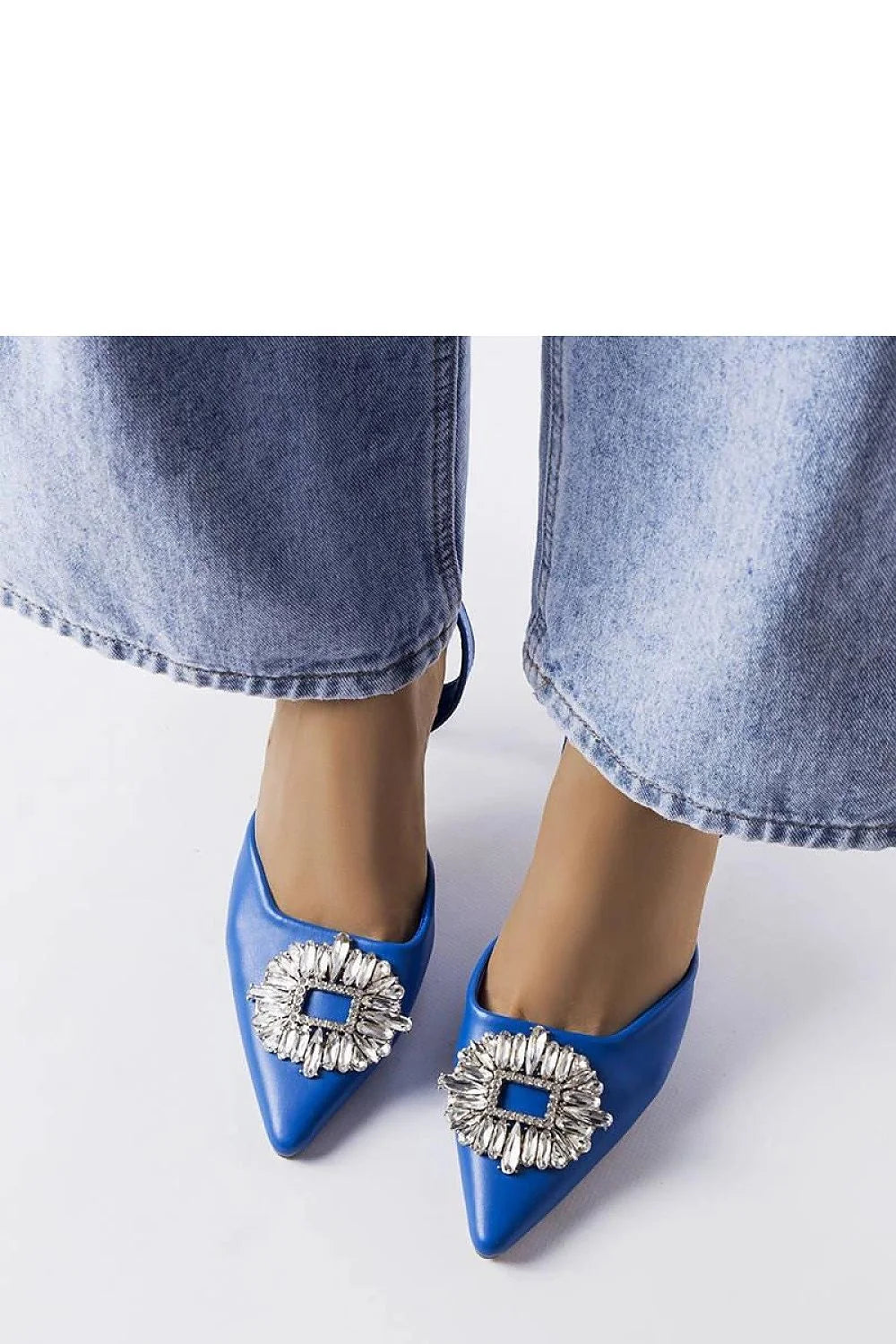 escarpins femme slingback satin bleu roi pointu bout talon stiletto aiguille moyen haut strass boucle carrée cristaux semelle fine