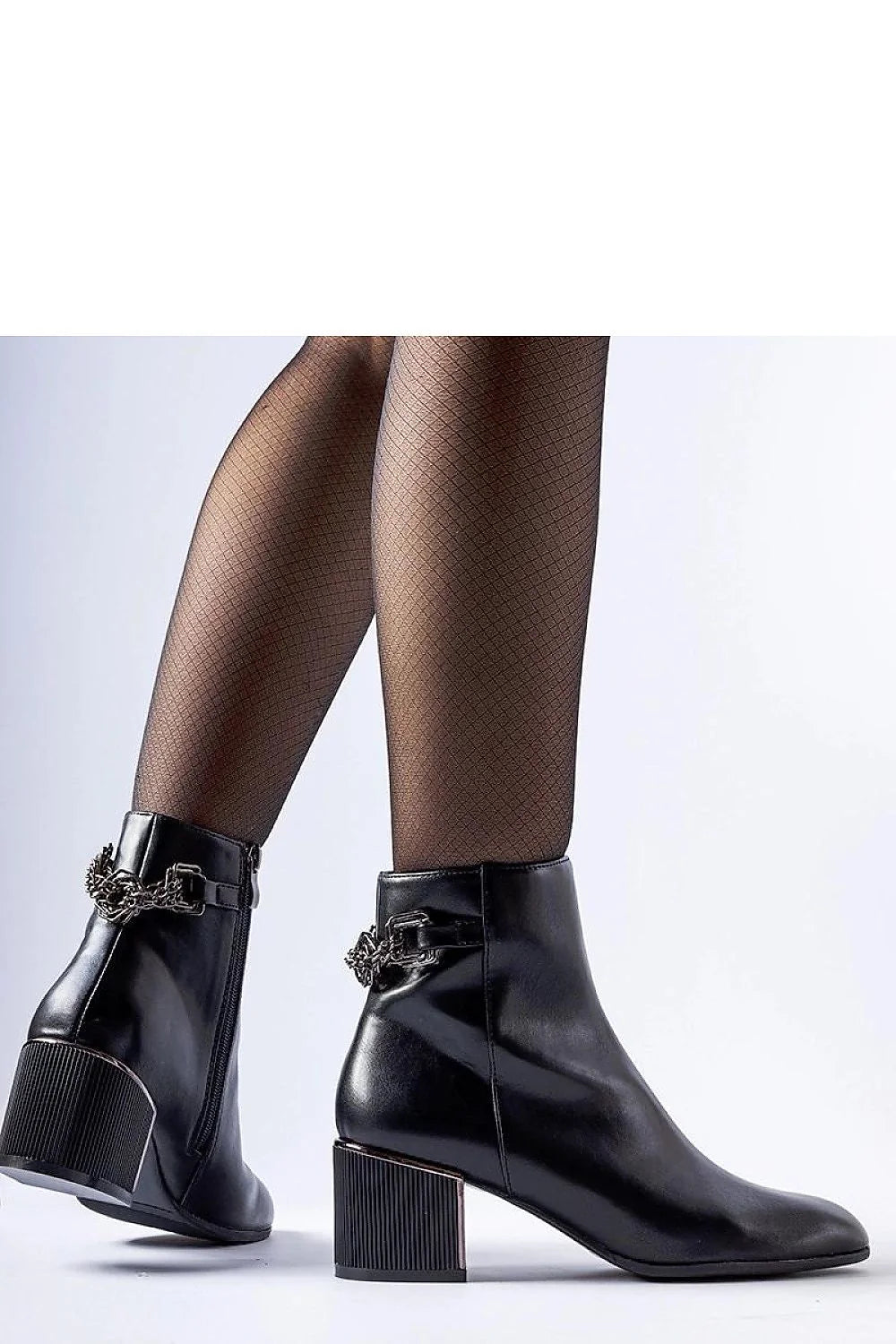 Bottes à talons élégantes en cuir noir pour femme, style moderne, coupe cheville, fermeture zip