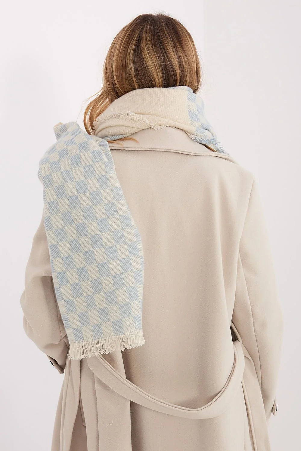 écharpe châle oversize grand carré 148x148cm viscose laine douce épaisse cocooning motif géométrique carreaux crème bleu ciel franges plaid chaud