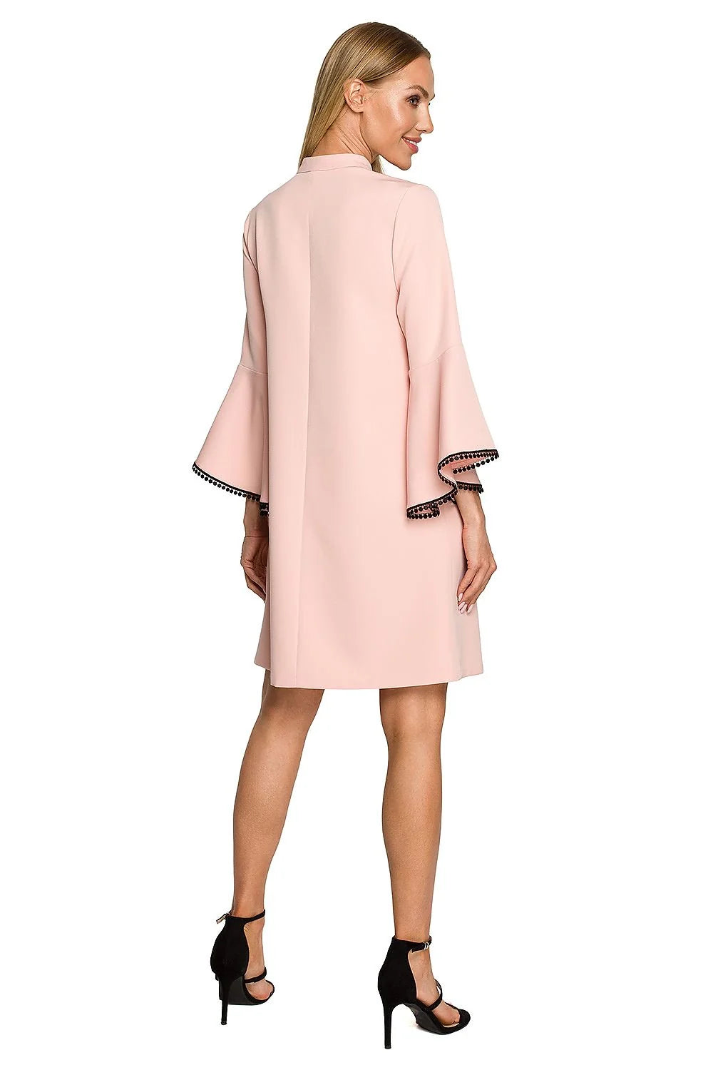 Robe de jour élégante vert vif manches trompettes franges noires coupe droite polyester 95% elasthanne 5% taille ajustable femme