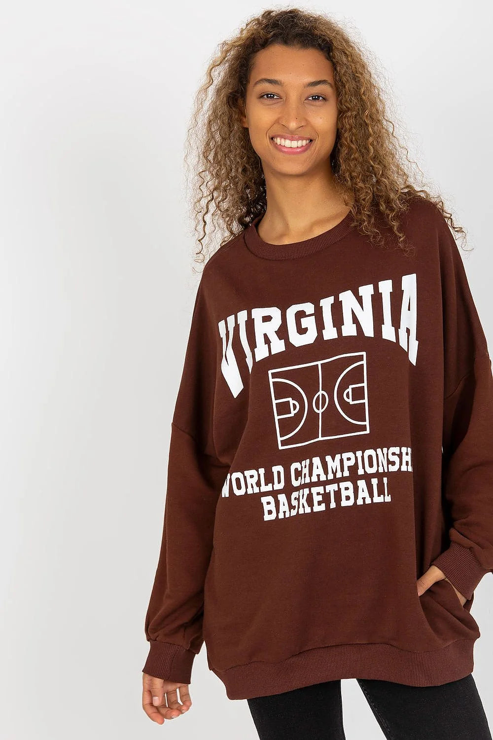 Sweatshirt oversize noir pour femme manches longues style sportif graphique basket court baskets urban streetwear