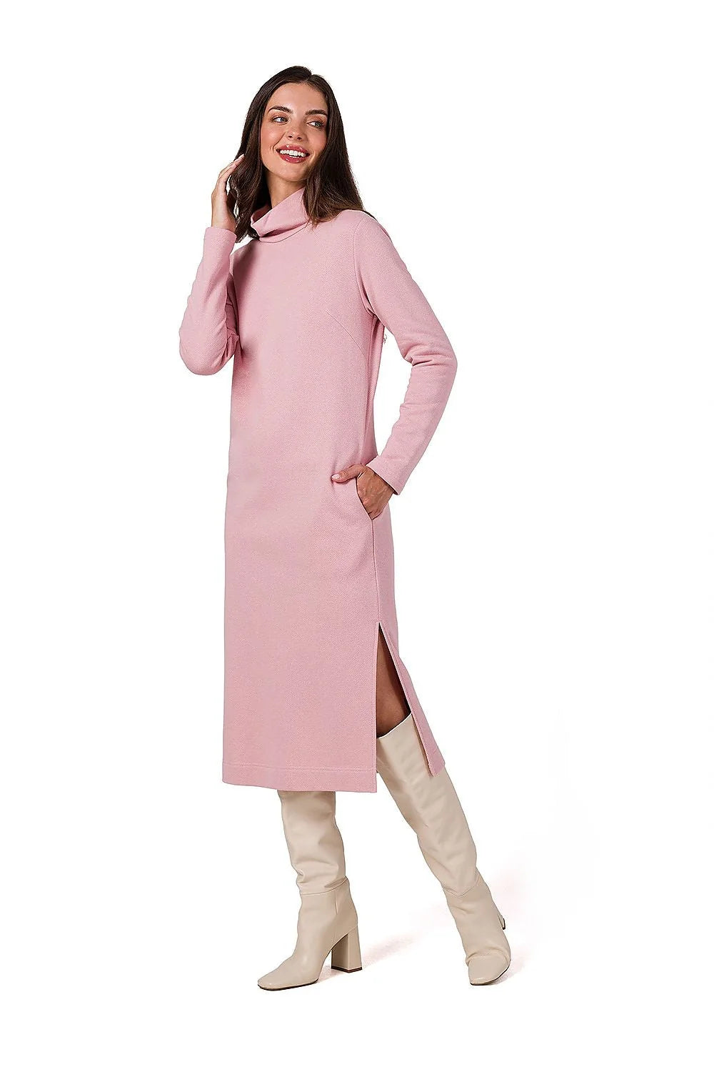 Robe de jour élégante longue manches longues col montant fente latérale couleur rose douce maille coton structurée polyvalente occasion quotidienne femme moderne