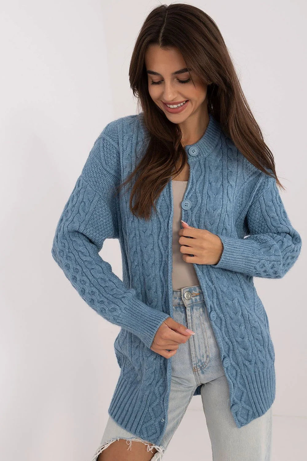 Cardigan femme style classique bleu doux manches longues torsadé boutons en bois coupe ample