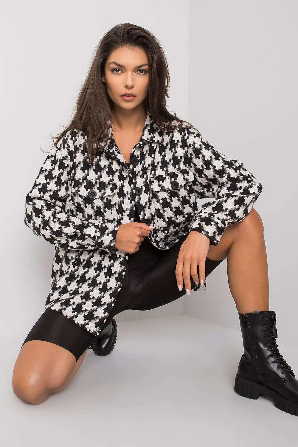 Veste femme laine mélangée pied-de-poule élégante moderne ample manches longues tendance intemporelle automne