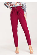 Pantalon femme taille haute bordeaux polyester plissé ceinture métallique détails élégants coupe fuselée occasion soirée quotidien