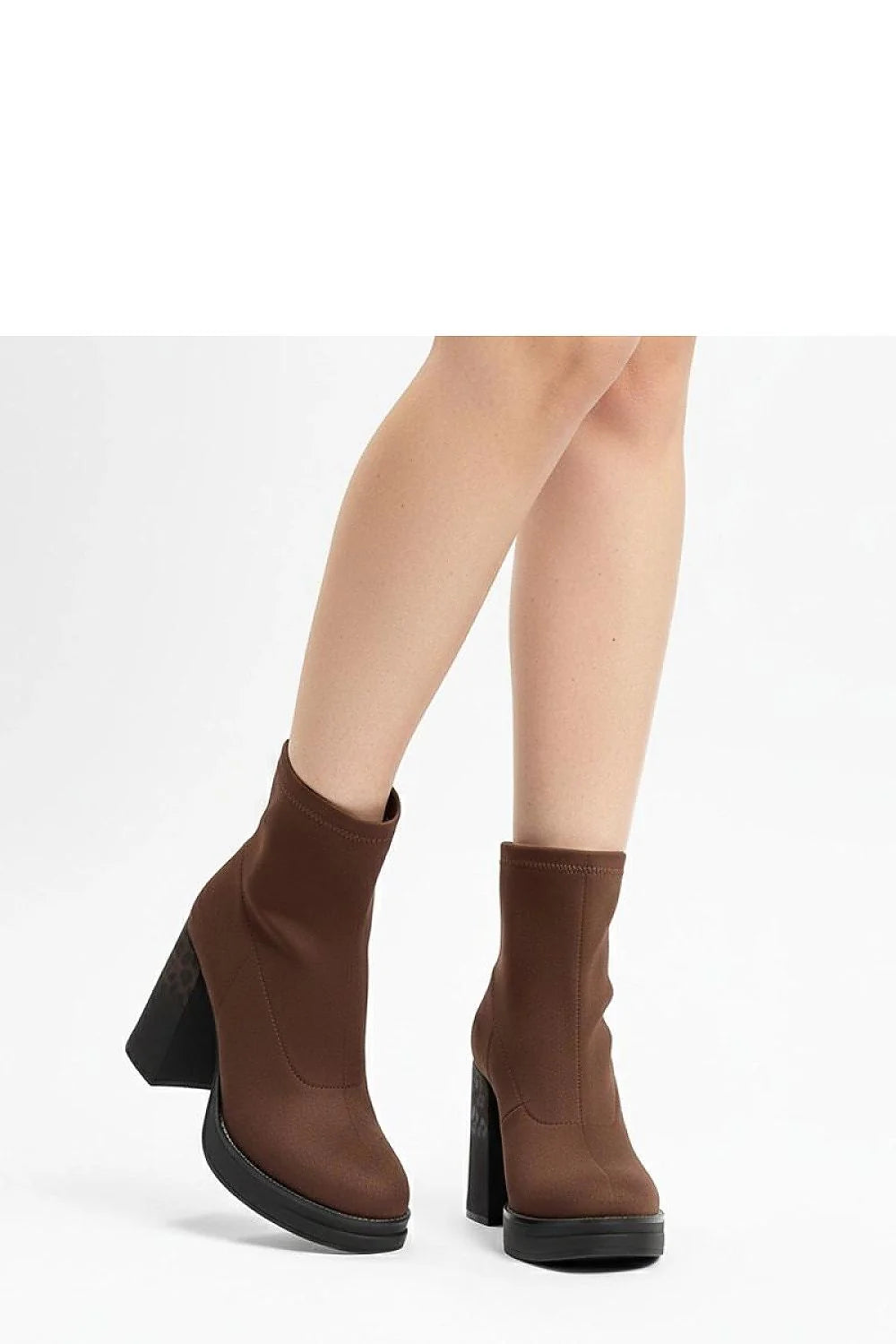 bottines femme chevilles stretch marron suédé écologique talon bloc haut plateforme noire bout arrondi coutures décoratives imprimé léopard
