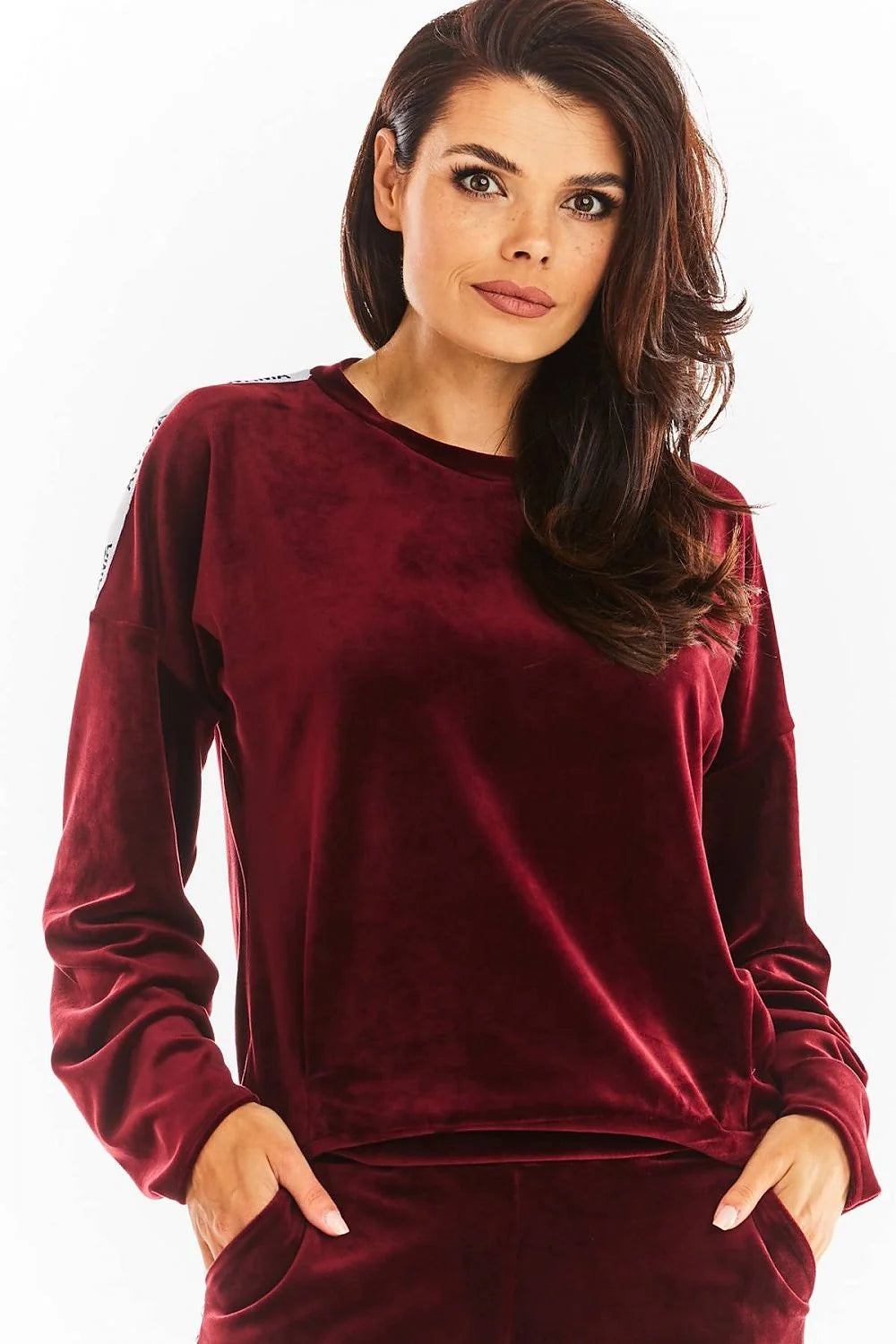 Sweatshirt femme velours bordeaux casual-chic confortable manches longues col rond mode automne élégance