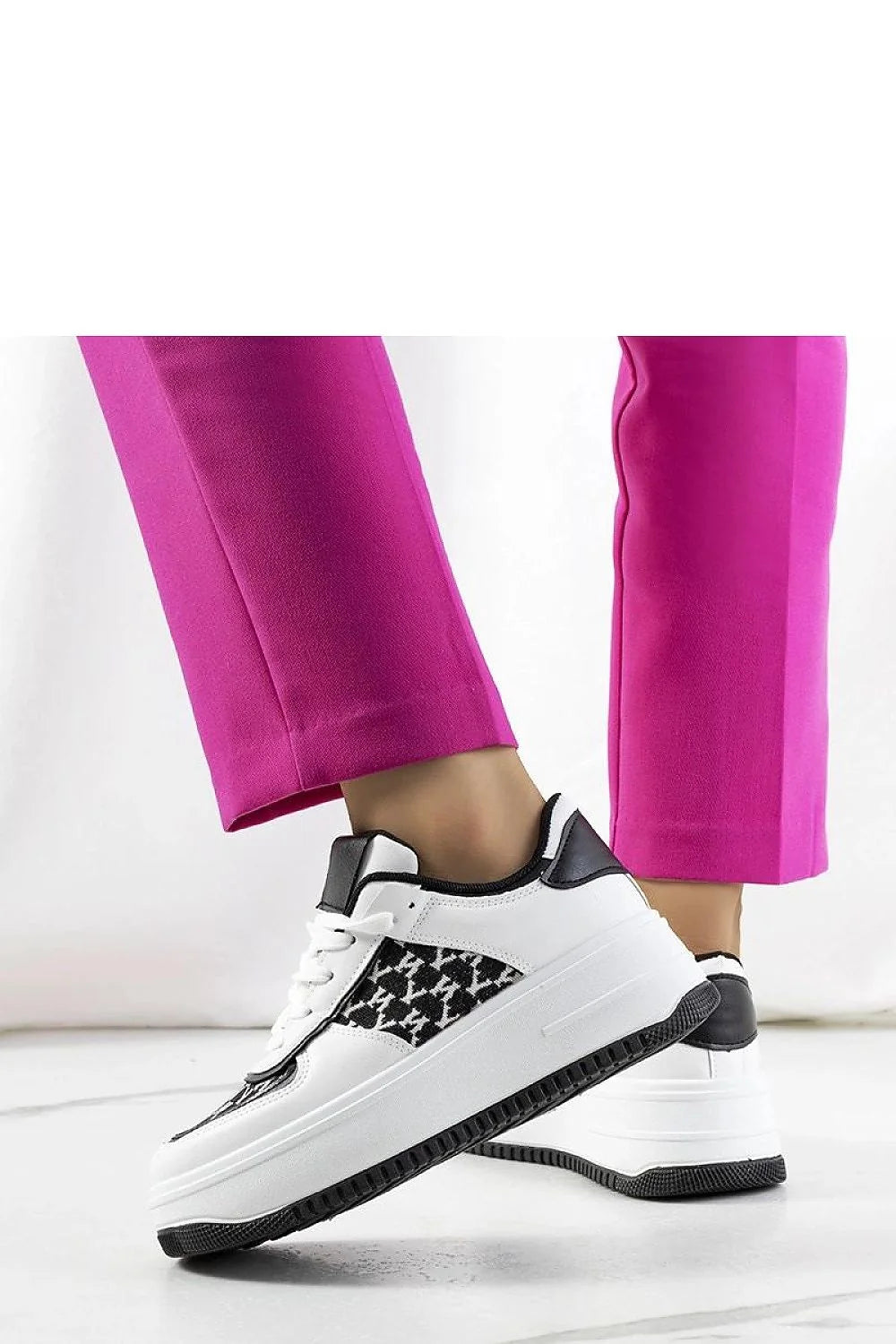 Baskets sport pour femme design moderne semelle épaisse pied-de-poule blanc et noir confortable été