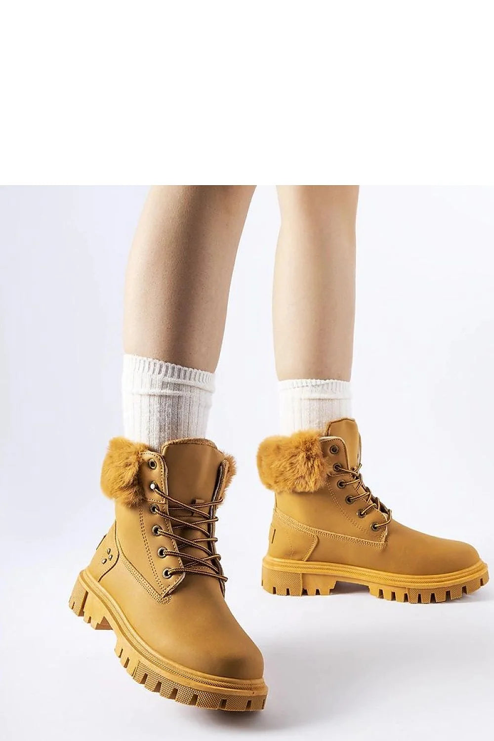 Bottines pour femmes robustes et élégantes en nubuck beige camel fourrure synthétique moderne talon plat lacets occasions quotidiennes froid hiver