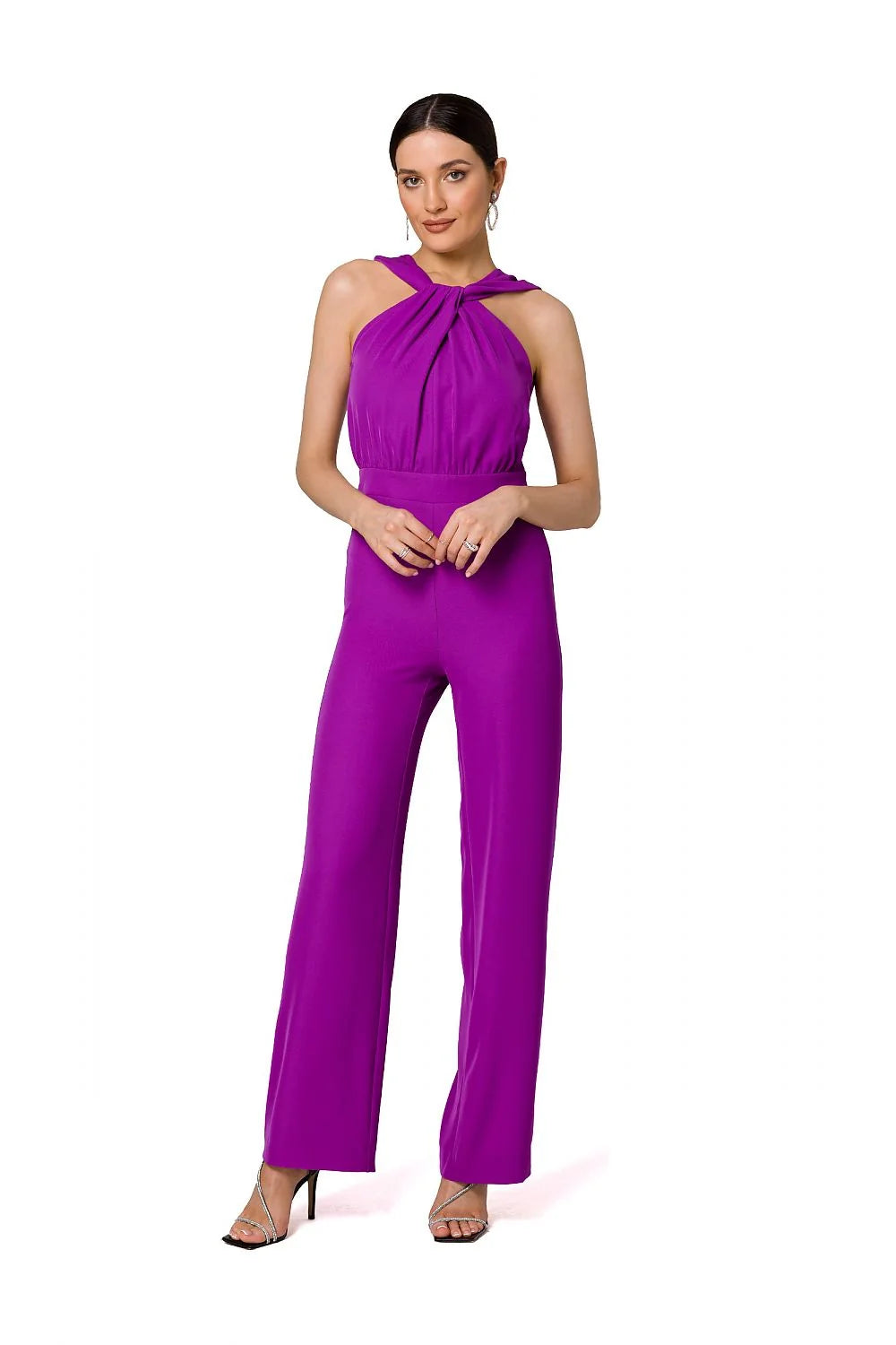 combinaison Makover sans manches licou torsadé encolure drapée taille haute cintrée détail froncé jambe large tombé fluide violette