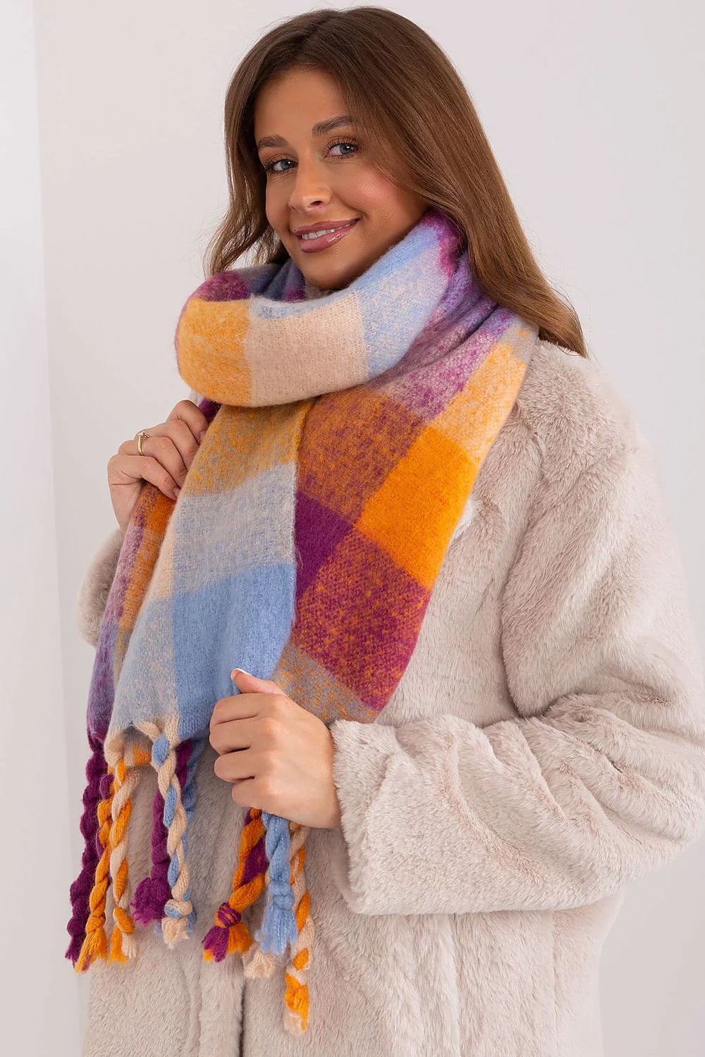 Écharpe femme carreaux colorés matériau doux style décontracté franges torsadées grande taille hiver automne accessoire mode