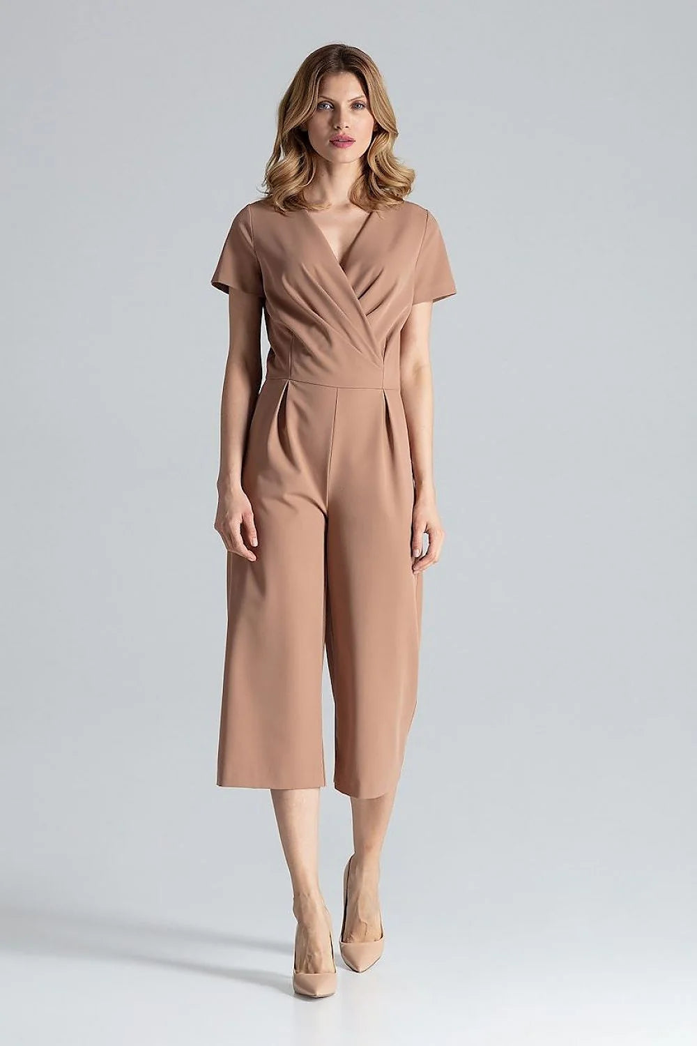 Figl combinaison corail vif cachecoeur manches courtes taille cintrée pinces soignées tissu fluide structuré polyester viscose poches latérales fermeture glissière