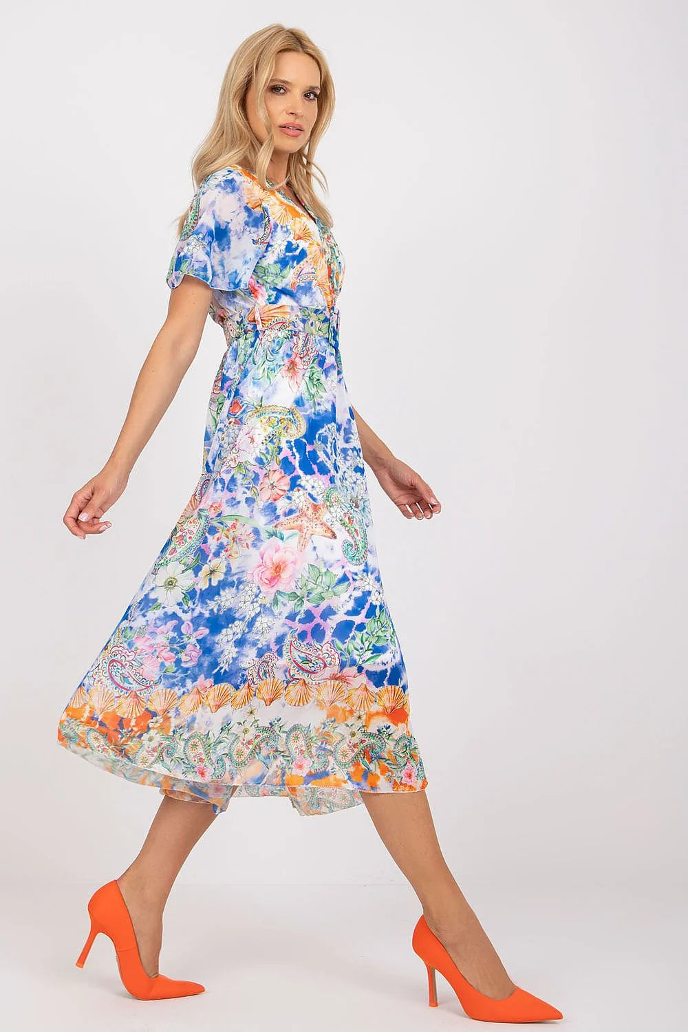 Robe bohème imprimée floral et cachemire colorée manches courtes décolleté V ceinture intégrée taille ajustable femme été