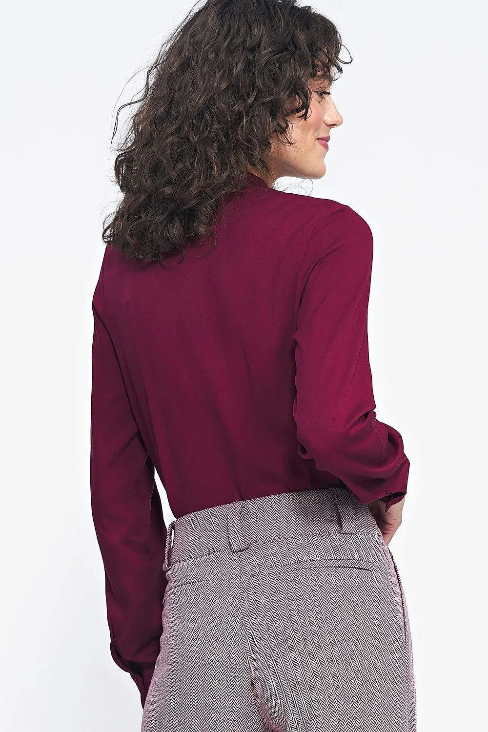Chemise manche longue Nife prune col Mao boutons finitions élégantes viscose 100% femmes style professionnel