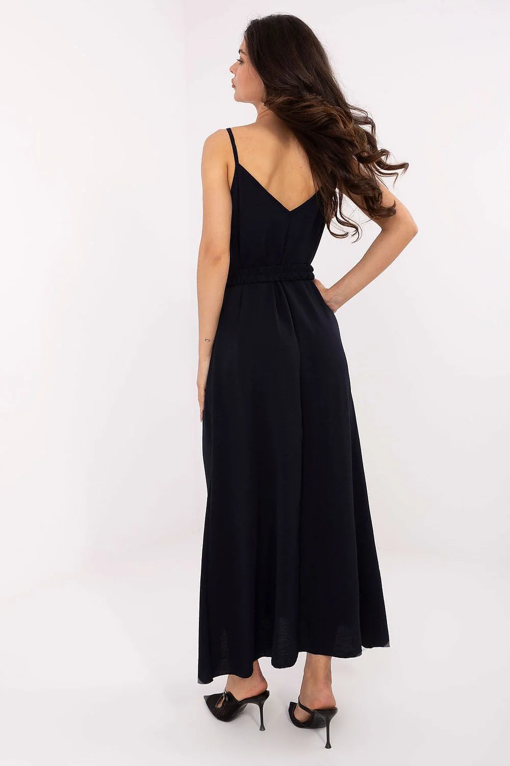 Robe de jour élégante Och Bella summer maxi robe à bretelles décolleté V volant noir fluide femme