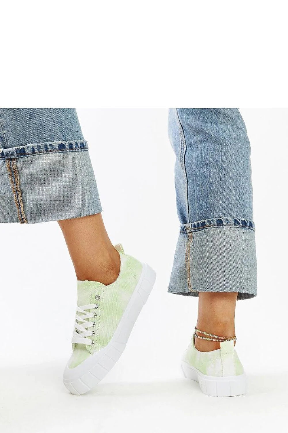 Baskets pour femmes vert pastel design moderne coupe basse semelle épaisse confortable style casual
