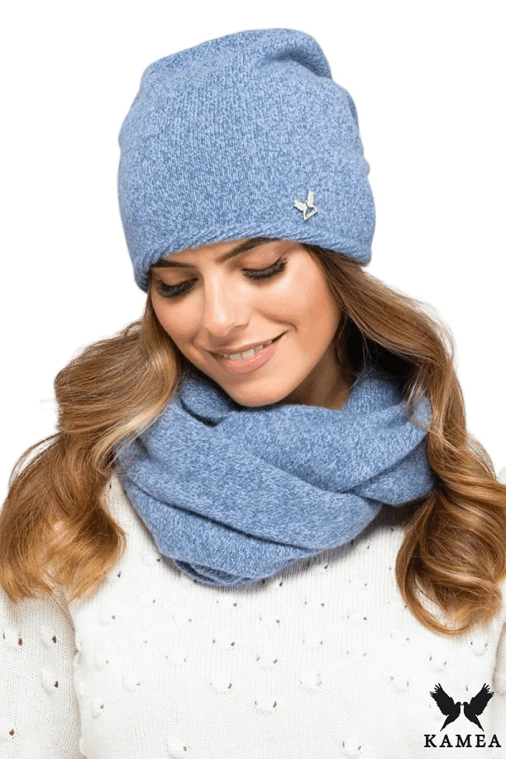 Bonnet et écharpe assortis Kamea en laine acrylique bleu doux style décontracté coupe ajustée logo argenté femmes