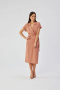 Robe de jour élégante manches courtes col châle ceinture ajustable rose poudré femme Stylove