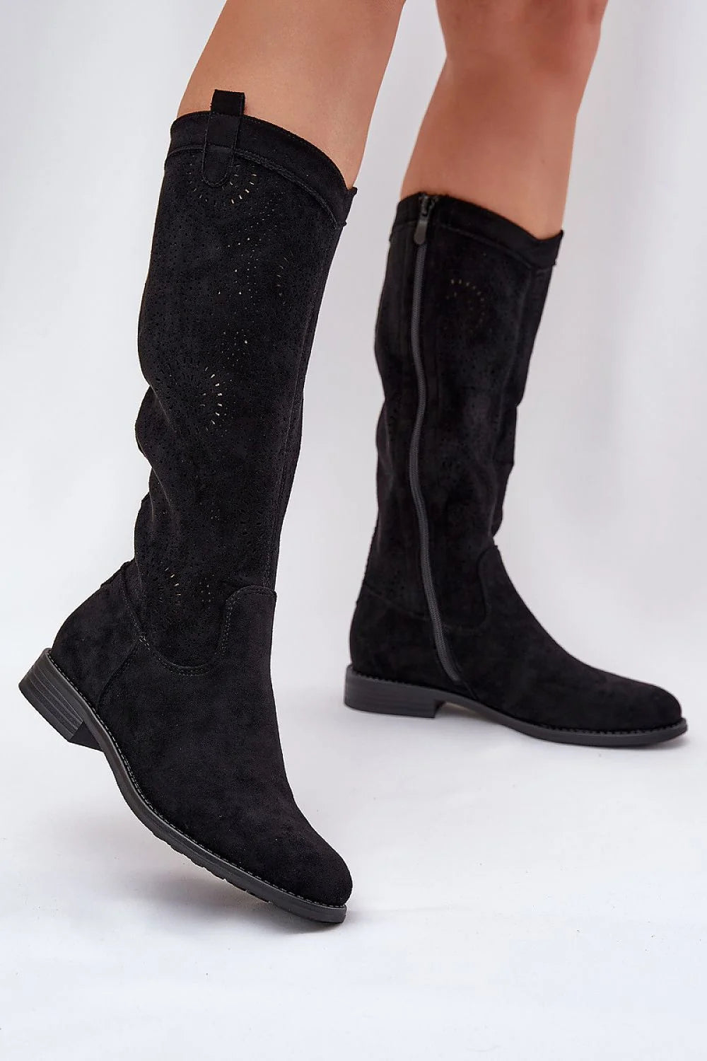 Bottes hauteur genou suédine noire perforée classique confort femmes mode élégante printemps automne