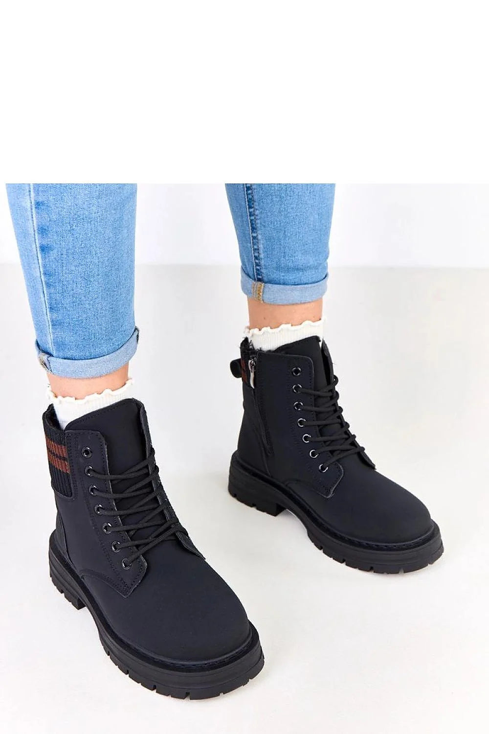 bottines femme montantes cuir synthétique noir bout rond doublure fourrure chaude talon 4cm tige 135mm semelle crantée plateforme robuste urbain