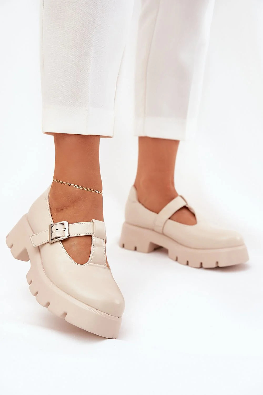 Chaussures Mary Jane basses en cuir artificiel beige clair pour femmes, style moderne et classique, confort et stabilité