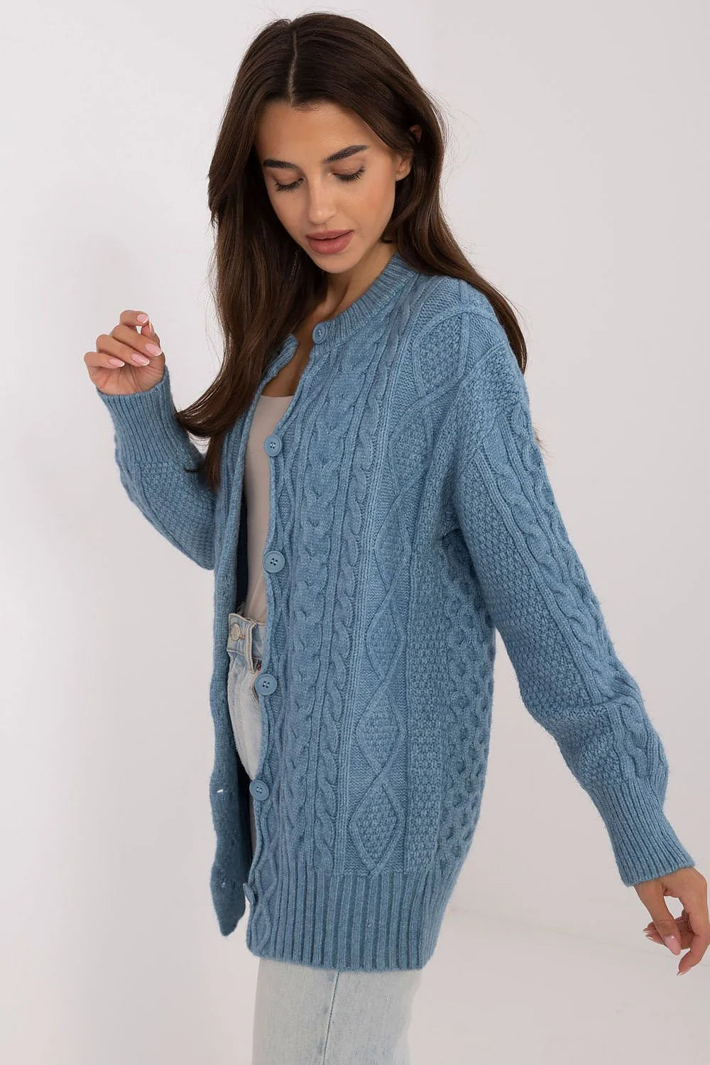 Cardigan femme style classique bleu doux manches longues torsadé boutons en bois coupe ample