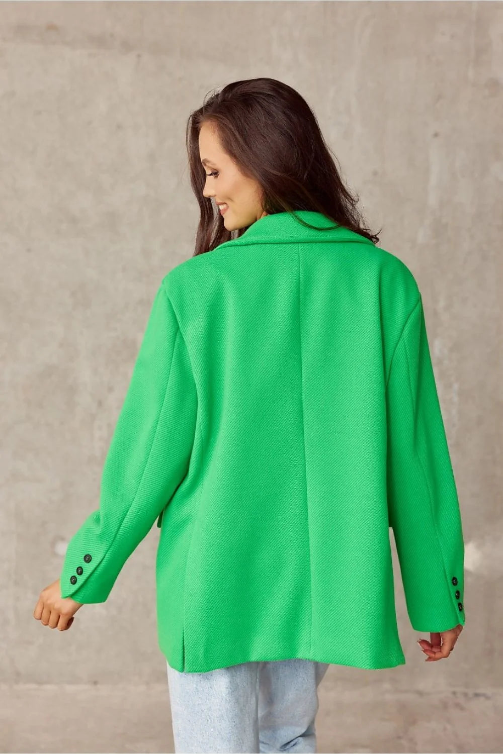 Veste blazer femme design moderne audacieux rose vif coupe oversize matériau haute qualité élégance contemporaine