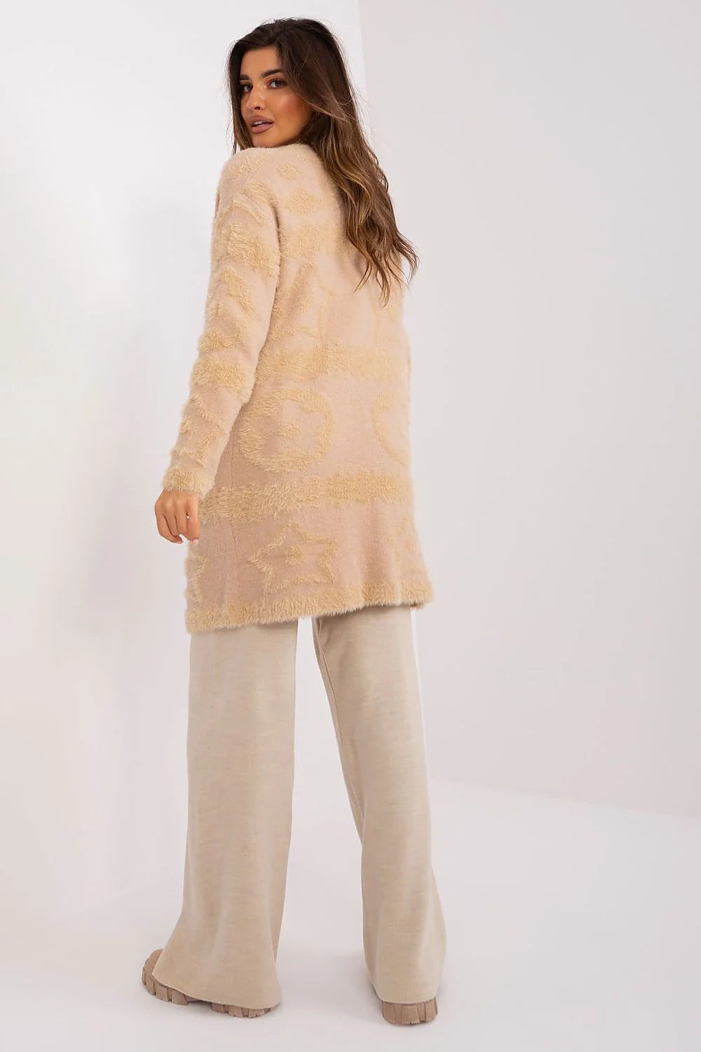 Cardigan AT décontracté en fausse fourrure beige clair pour femme, manches longues, poches pratiques, coupe ample