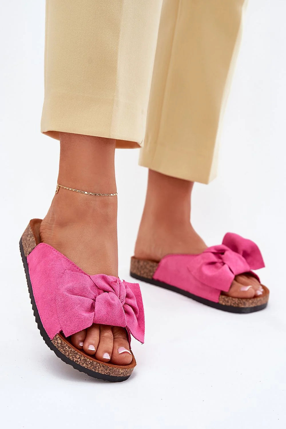 Sandales pour femme en suédine écologique style estival design ouvert nœud textile semelle liège compensée confortable