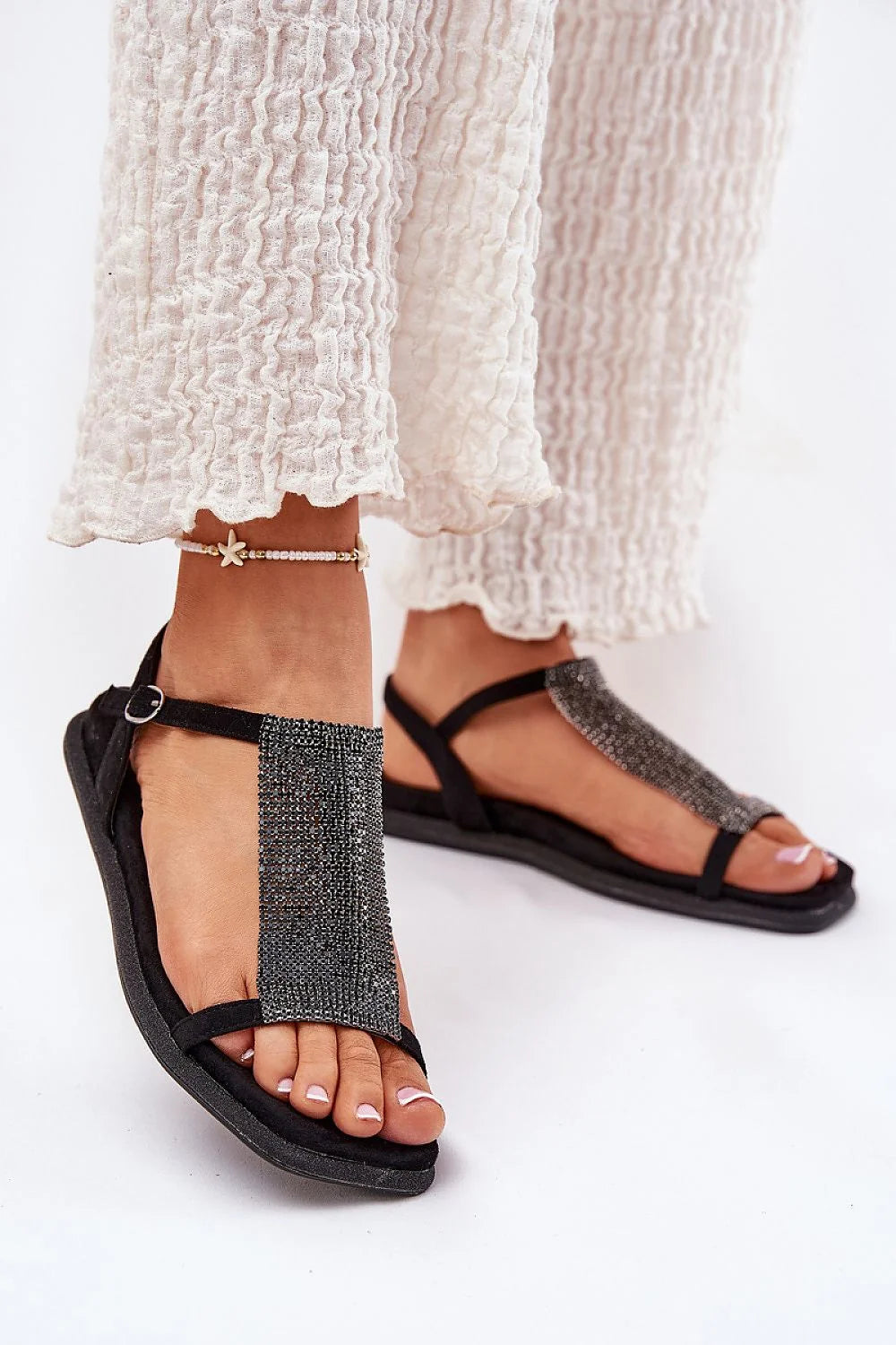 Sandales plates élégantes pour femmes avec strass crystals, semelle épaisse confortable, adjustable buckle, cuir suédé, occasion spéciale, été